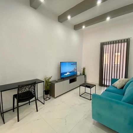 Seaside Apartment In Gzira المظهر الخارجي الصورة