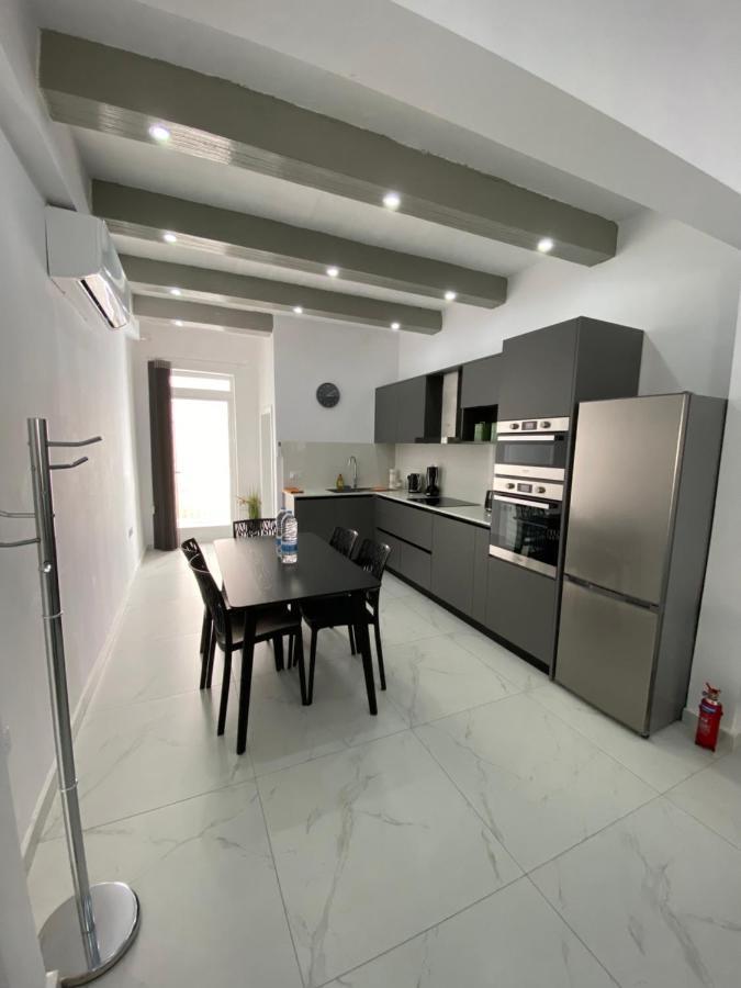 Seaside Apartment In Gzira المظهر الخارجي الصورة