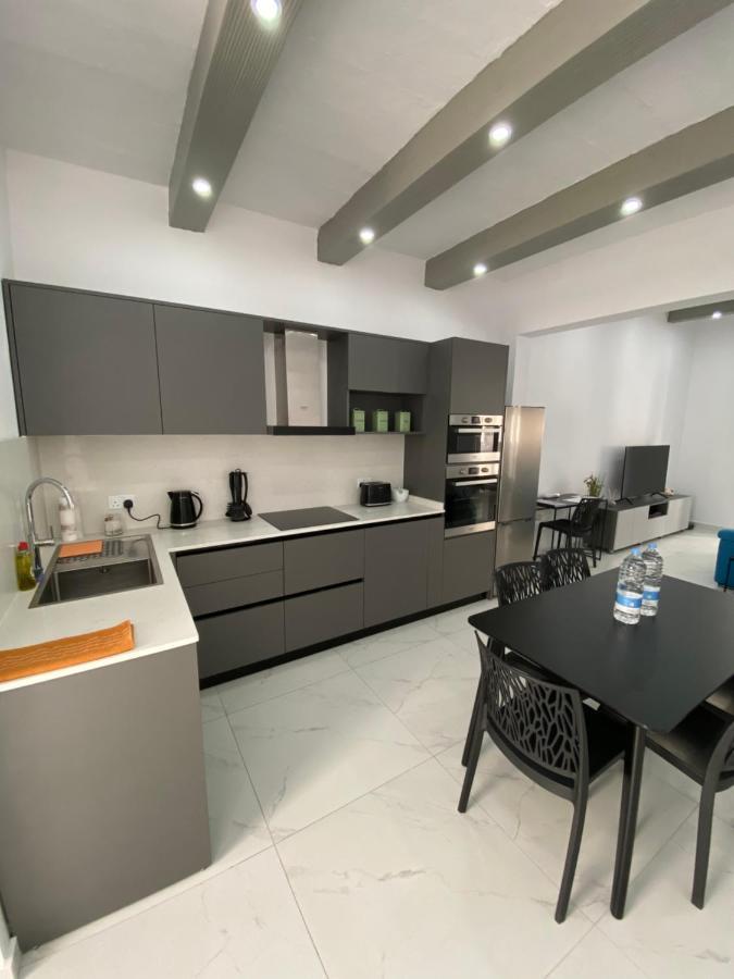 Seaside Apartment In Gzira المظهر الخارجي الصورة